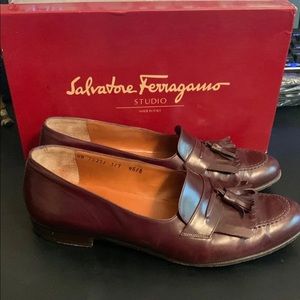 Salvatore Ferragamo Bordeaux Calf Loafers with tassel Size 9.5